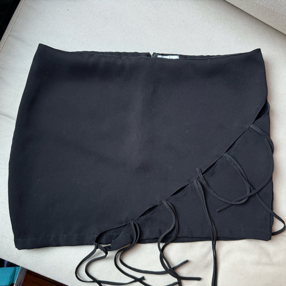 With Jean Valentina Mini Skirt in Black XS - Picture 3 of 7